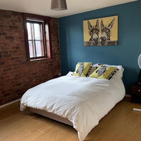 2 Bed Duplex Penthouse Apartment By Mathew Street Sleeps 6 Liverpool Luaran gambar